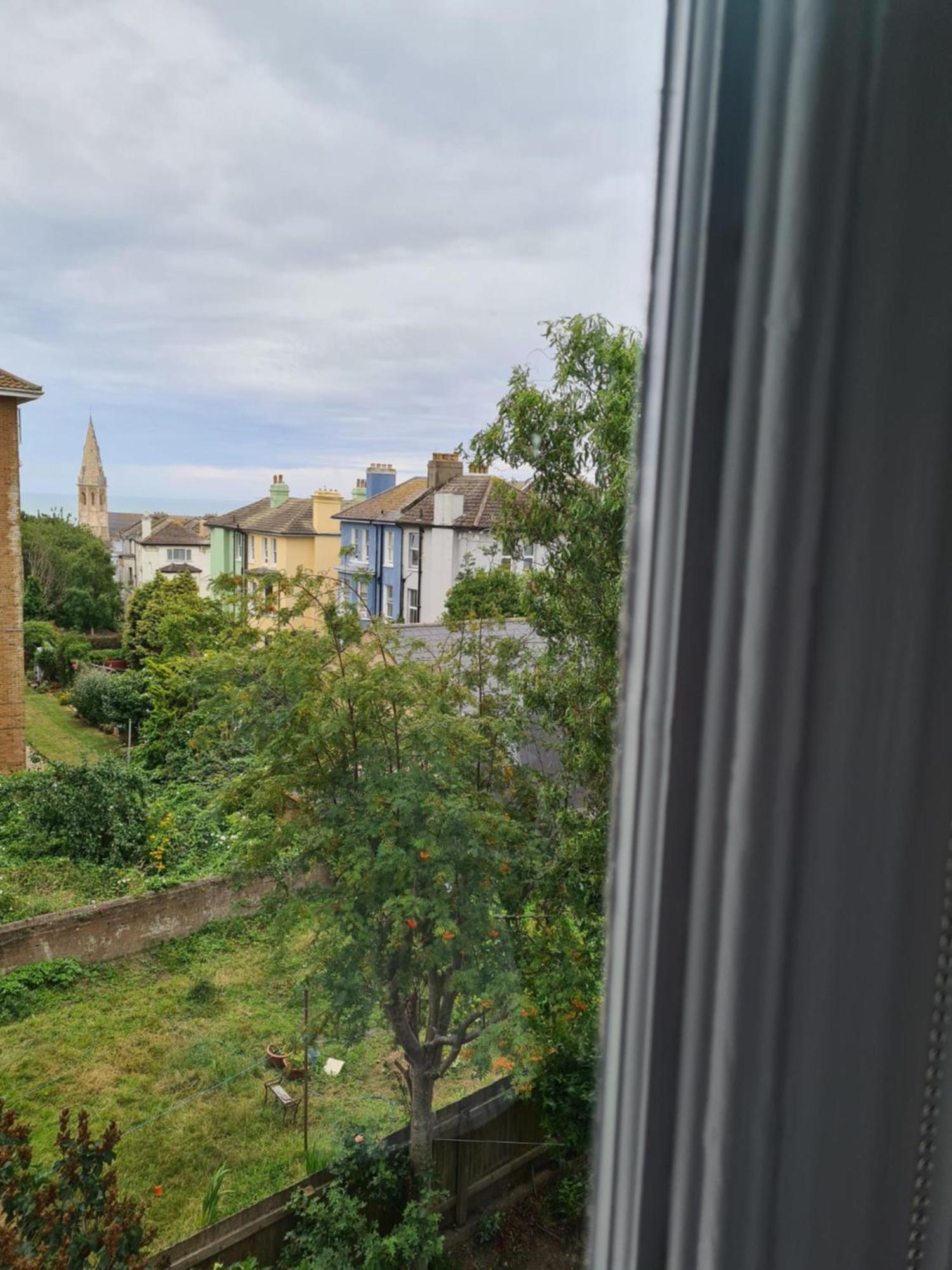 Gorgeous Sea View Apartment 5 Mins To The Beach St Leonards-on-Sea Bagian luar foto